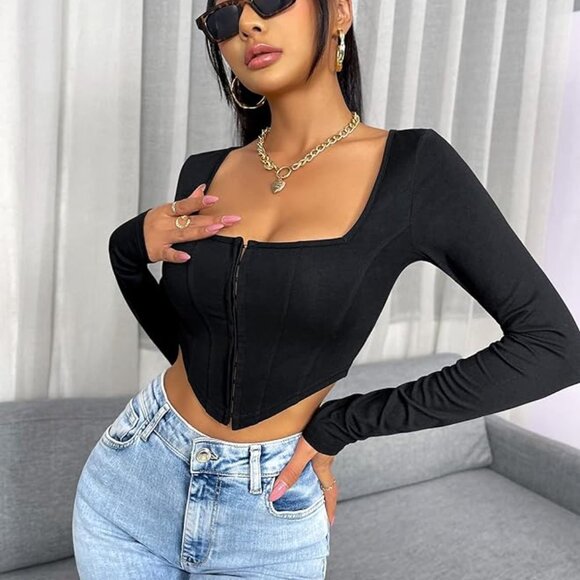 Asymmetrical hem long sleeve crop top - Picture 3 of 6